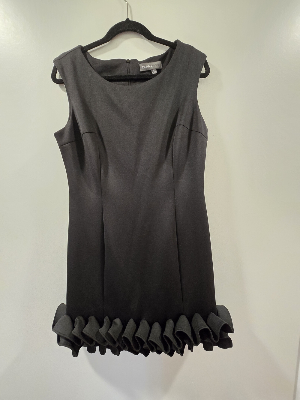 Donna Ricco Black Sleeveless Sheath Dress with Ruffle Hem - Size 14